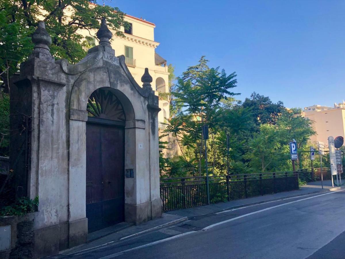 Casa Enzina Hotel Sorrento Luaran gambar