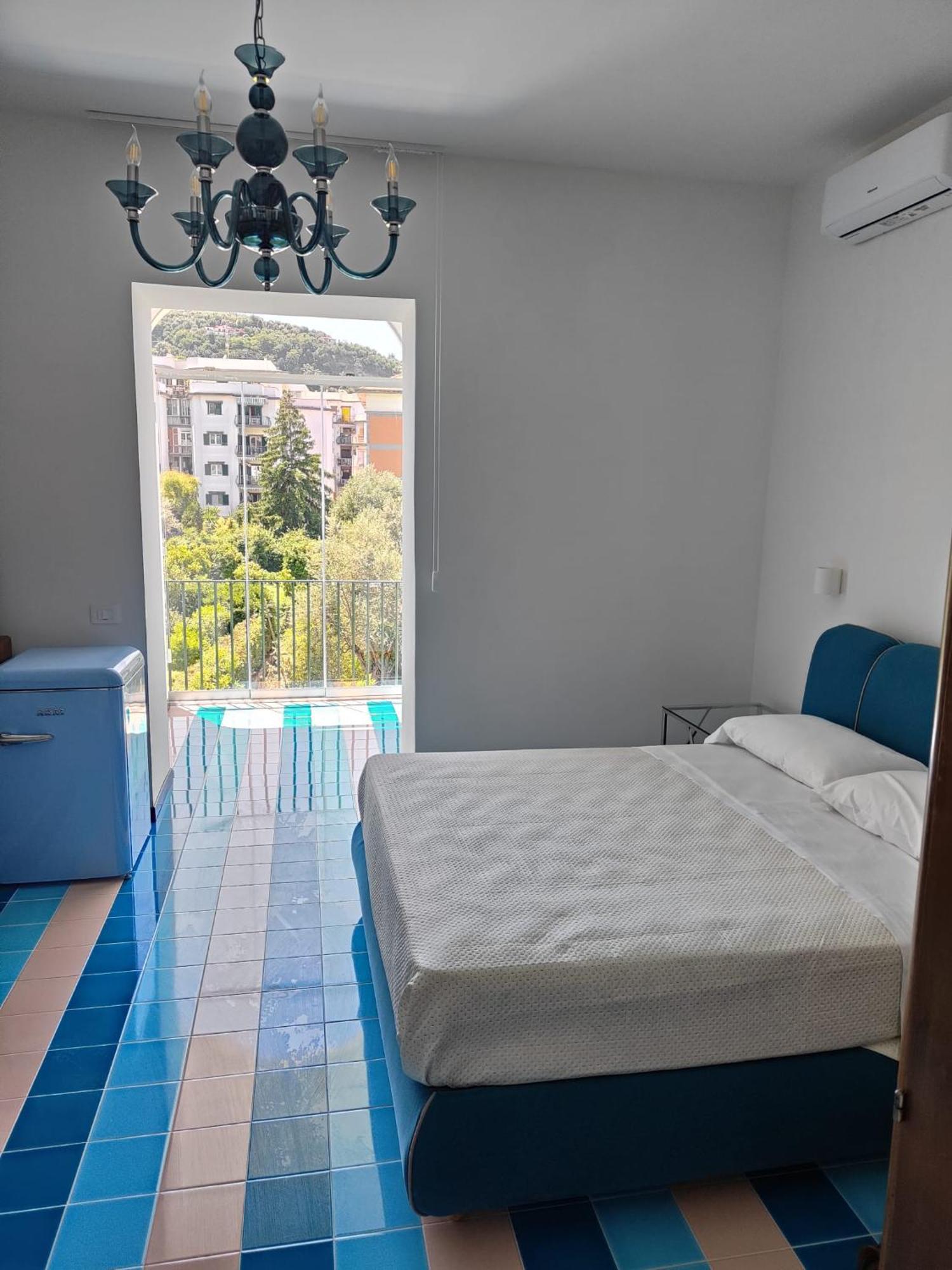 Casa Enzina Hotel Sorrento Luaran gambar