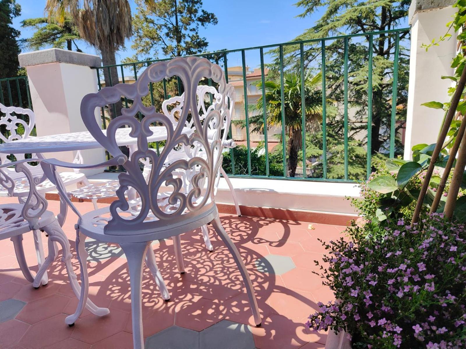 Casa Enzina Hotel Sorrento Luaran gambar