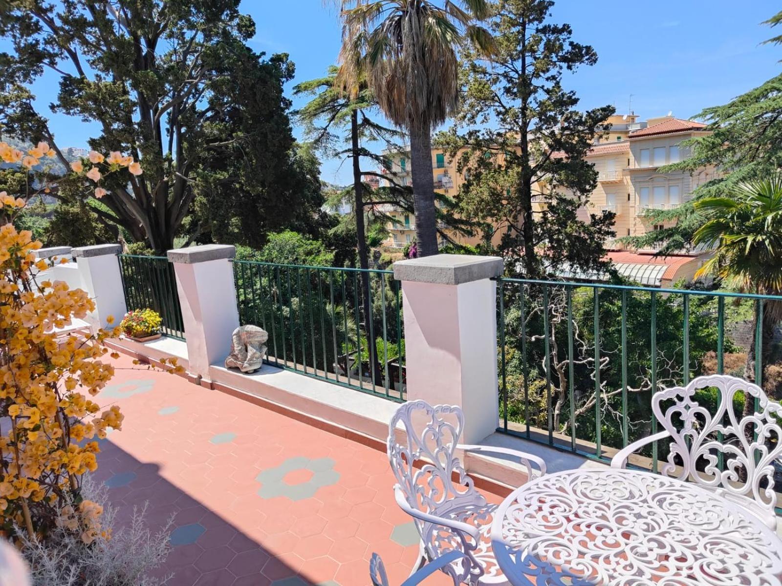 Casa Enzina Hotel Sorrento Luaran gambar