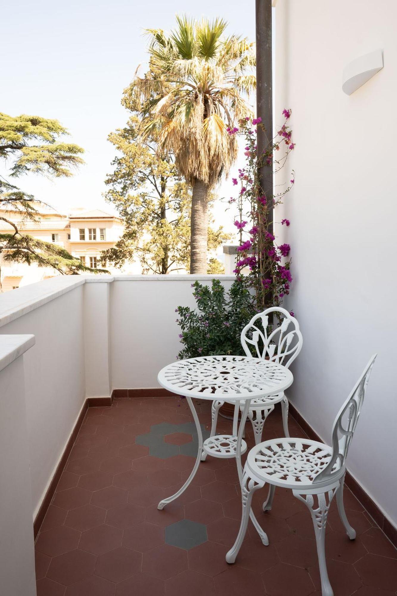 Casa Enzina Hotel Sorrento Luaran gambar